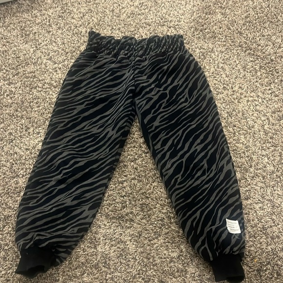 🔥 Zara pants - Picture 1 of 4
